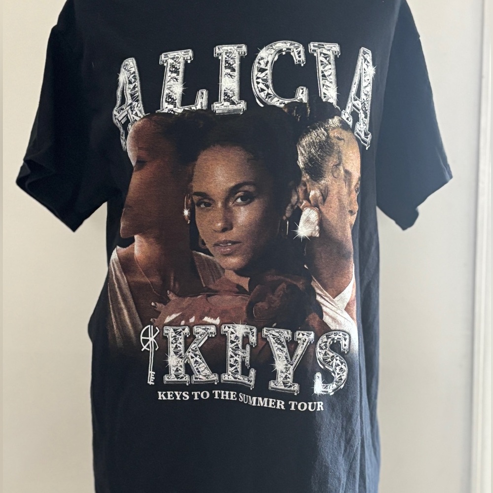 Alicia Keys "Keys to the Summer Tour” Concert Tee Black Size Medium
